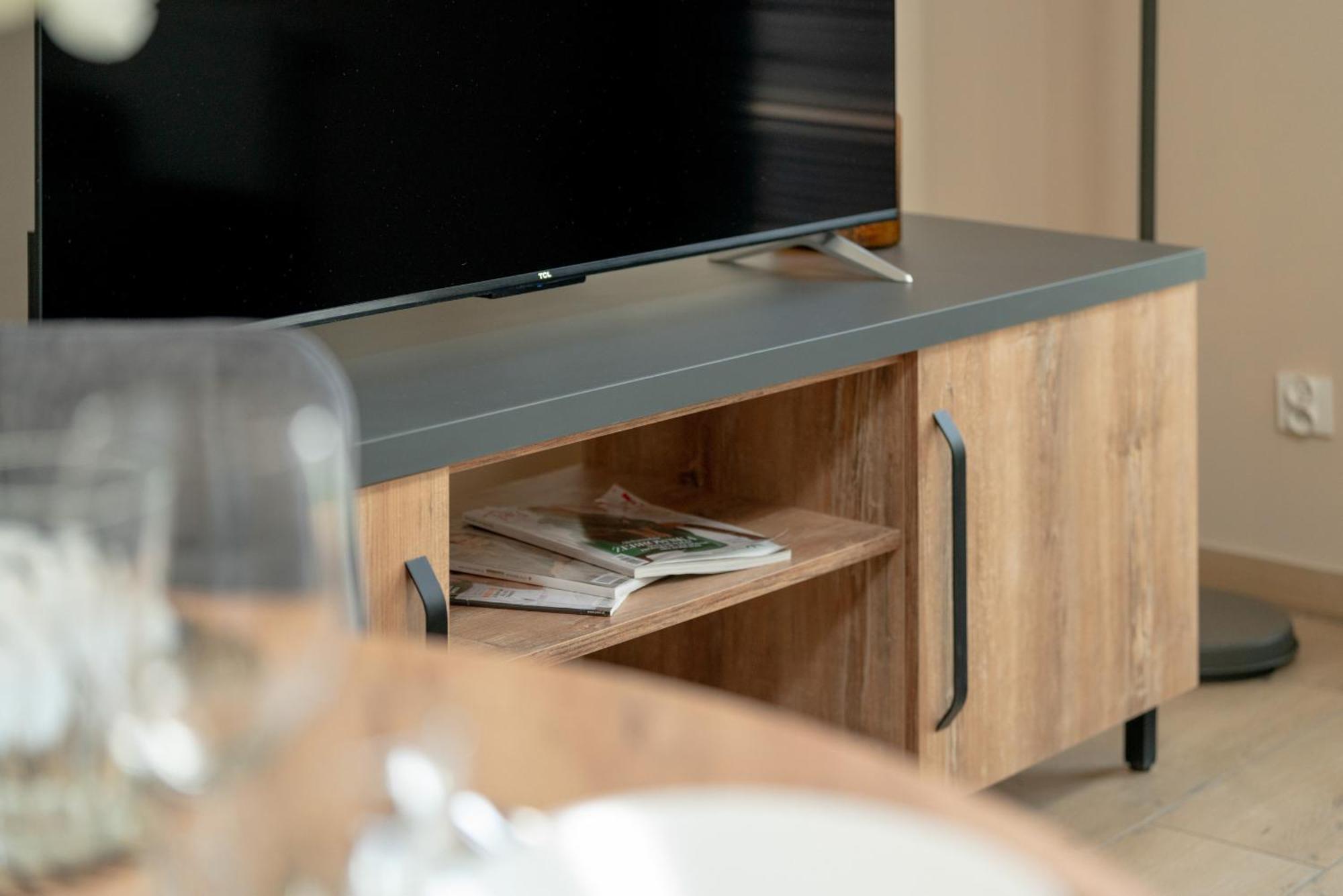 Cosy And Bright Apartment With Parking In Poznan By Noclegi Renters Esterno foto