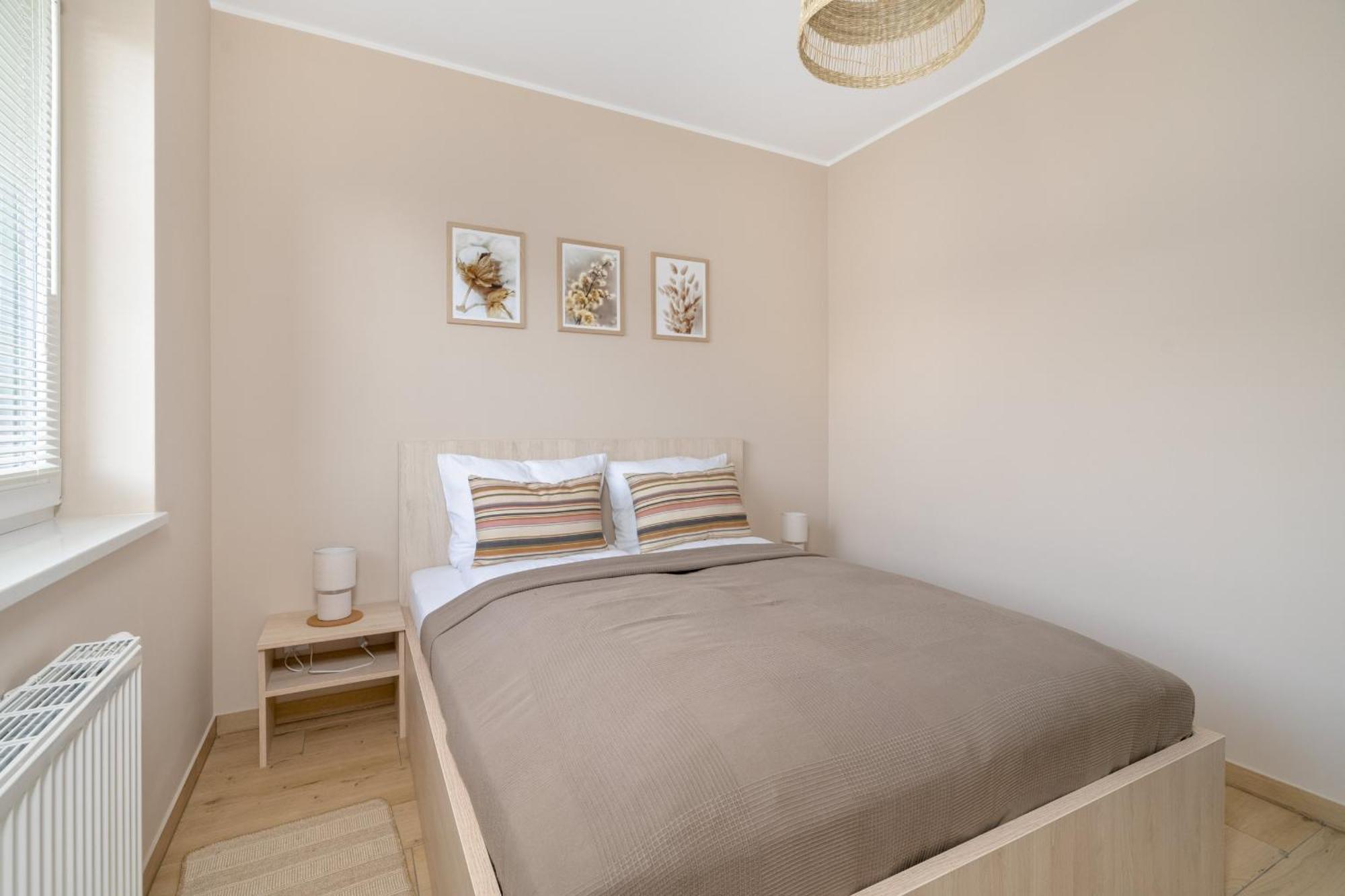 Cosy And Bright Apartment With Parking In Poznan By Noclegi Renters Esterno foto