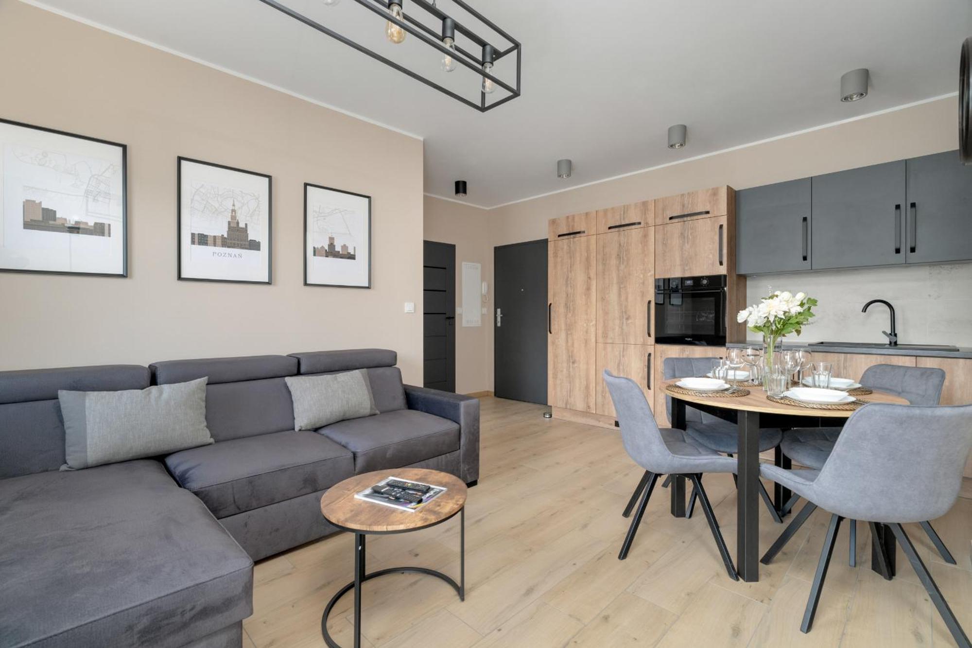 Cosy And Bright Apartment With Parking In Poznan By Noclegi Renters Esterno foto
